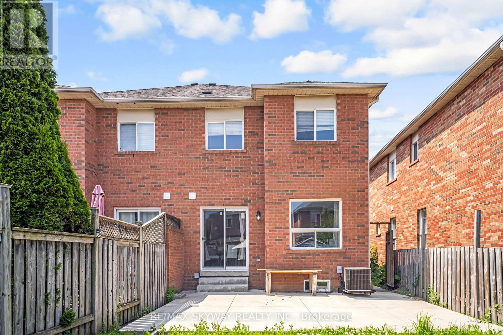 Photo 38 of 13 Ozner Court, Brampton ON
