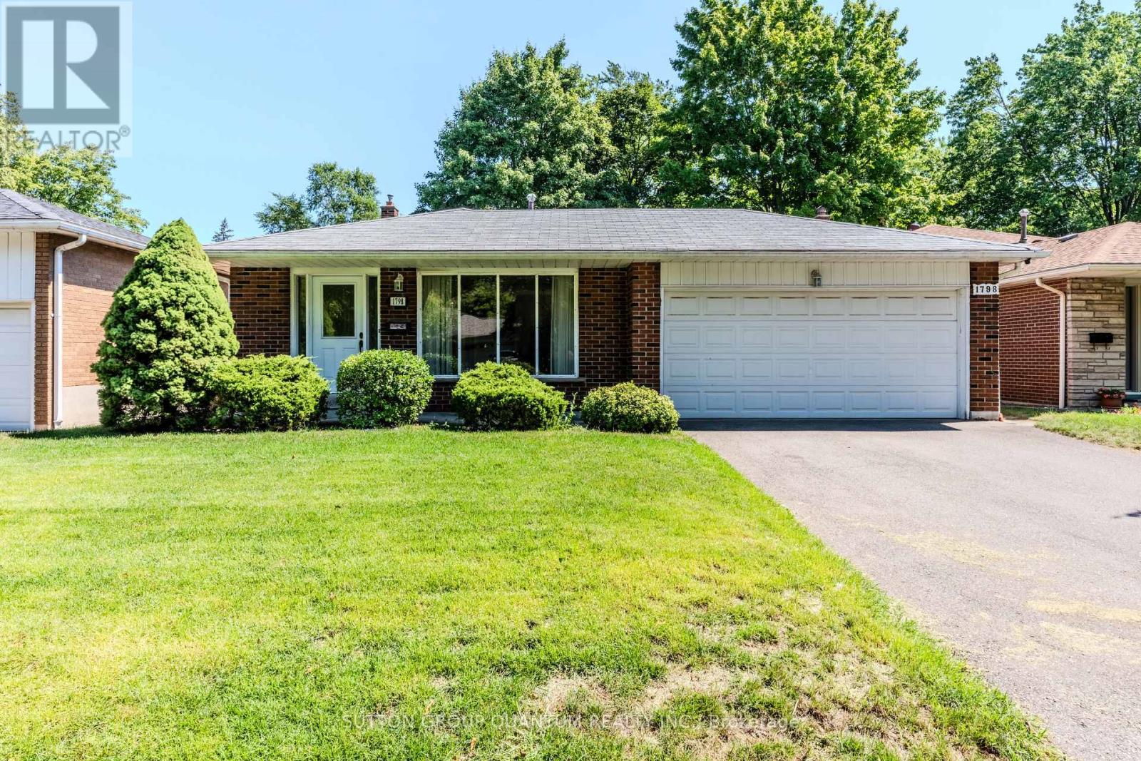 Photo 32 of 1798 Medallion Court, Mississauga ON