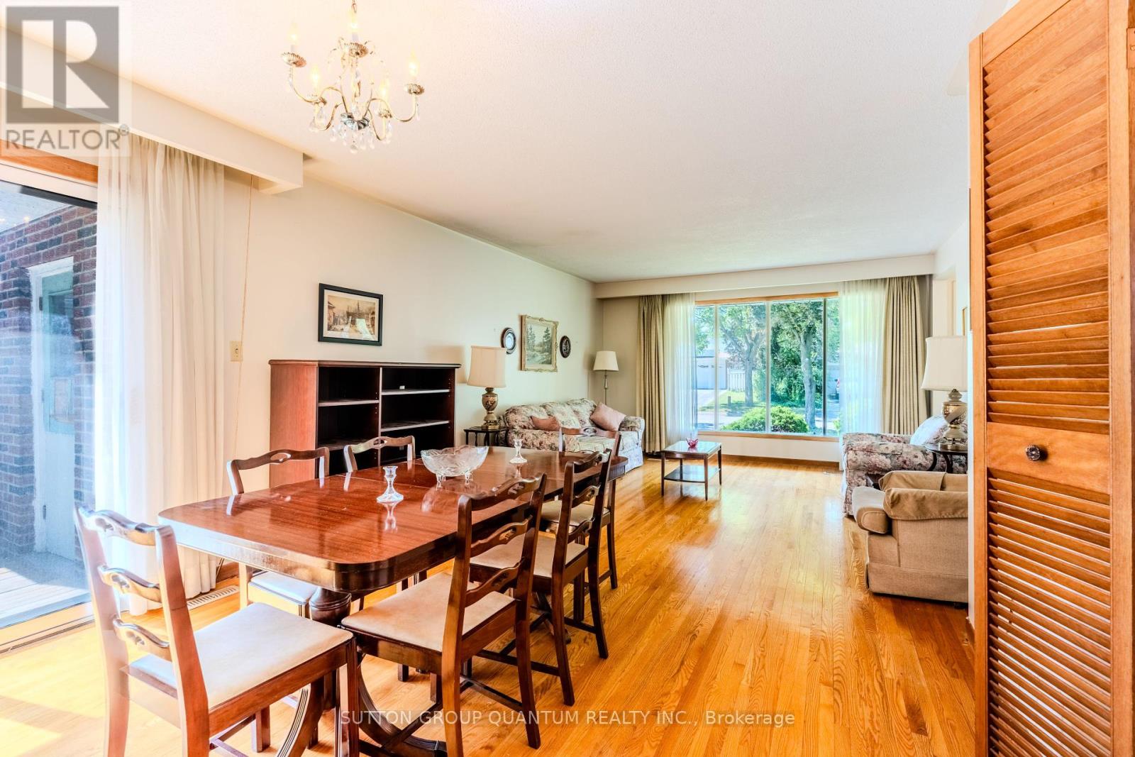 Photo 7 of 1798 Medallion Court, Mississauga ON