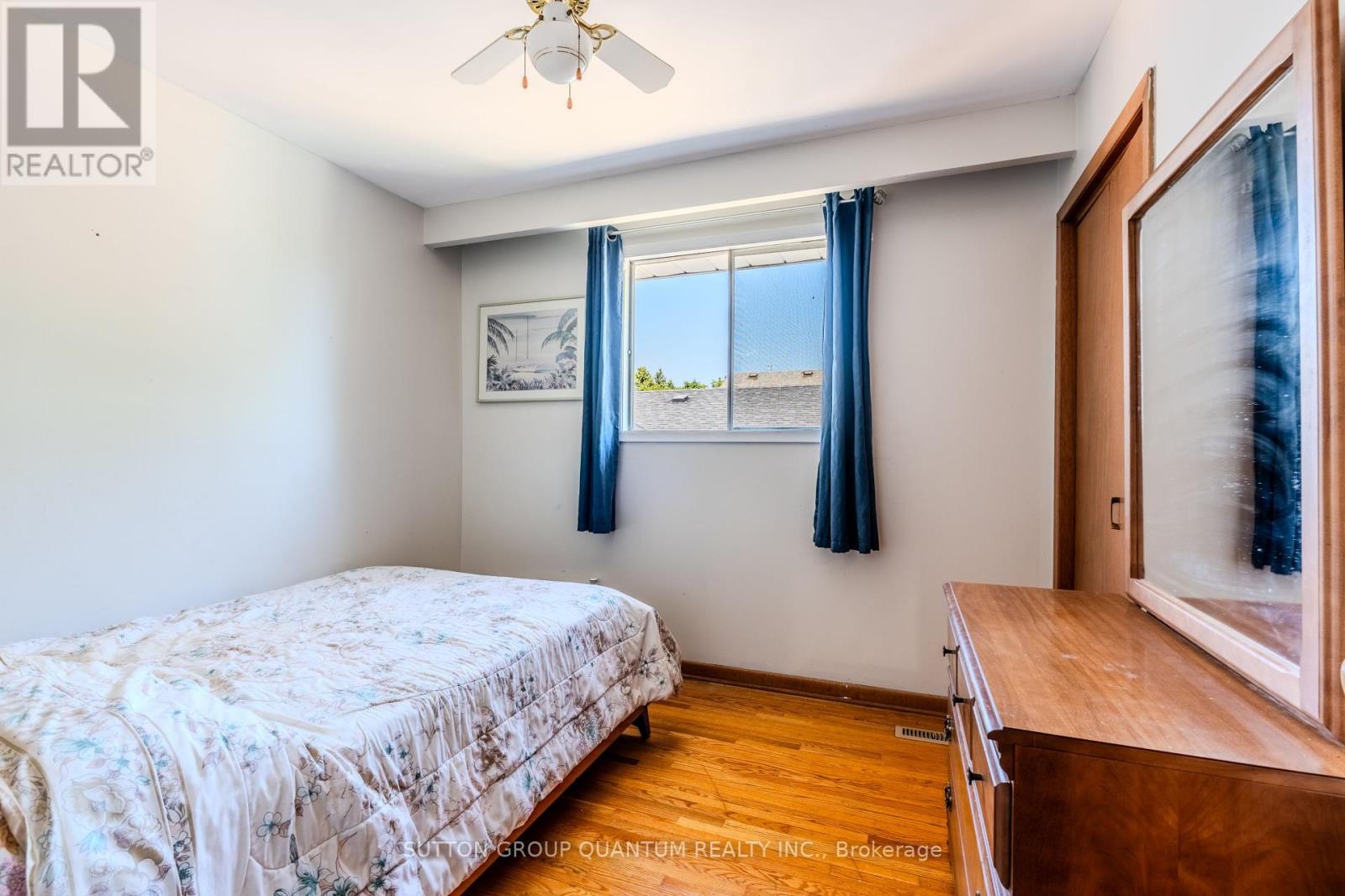Photo 5 of 1798 Medallion Court, Mississauga ON
