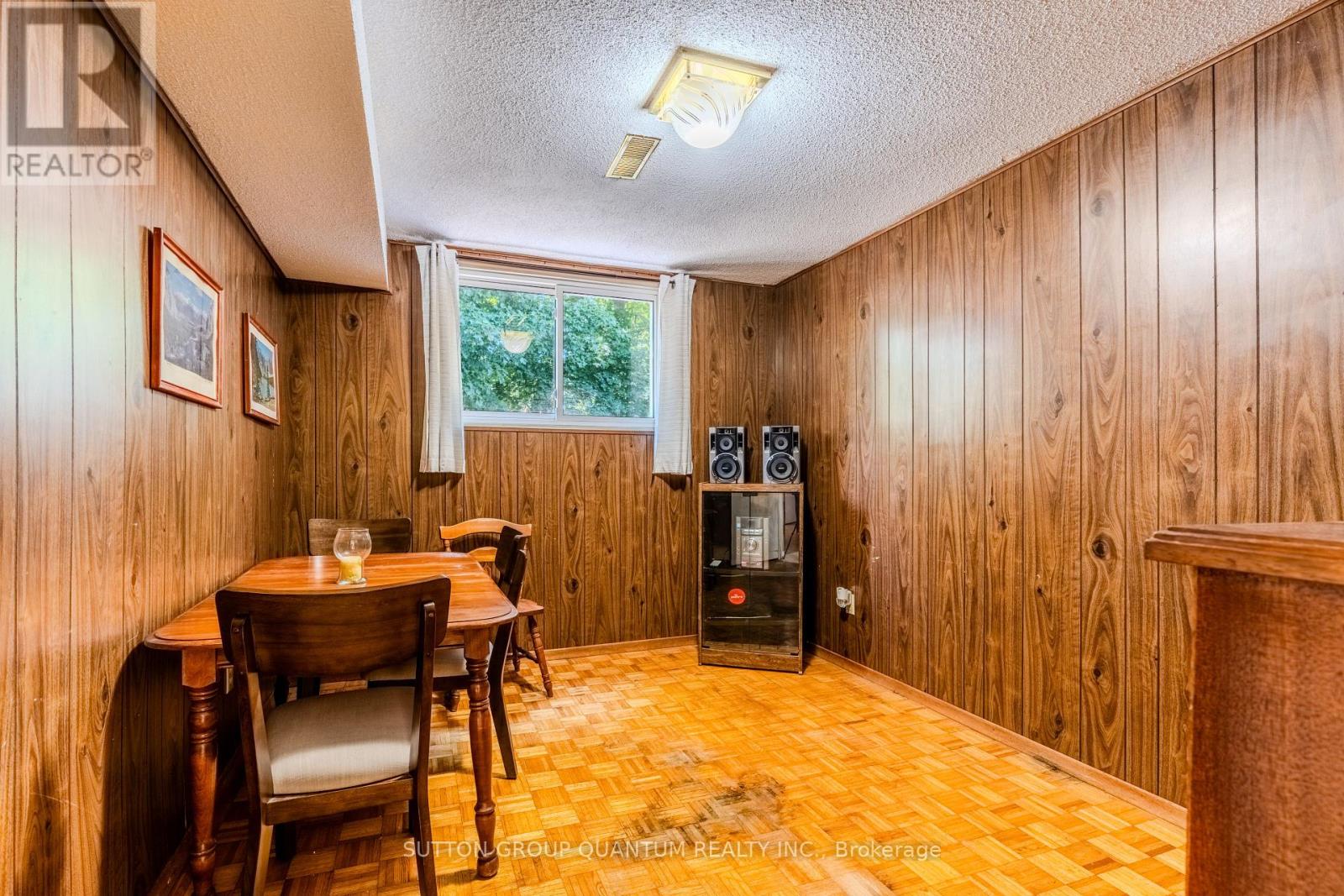 Photo 23 of 1798 Medallion Court, Mississauga ON