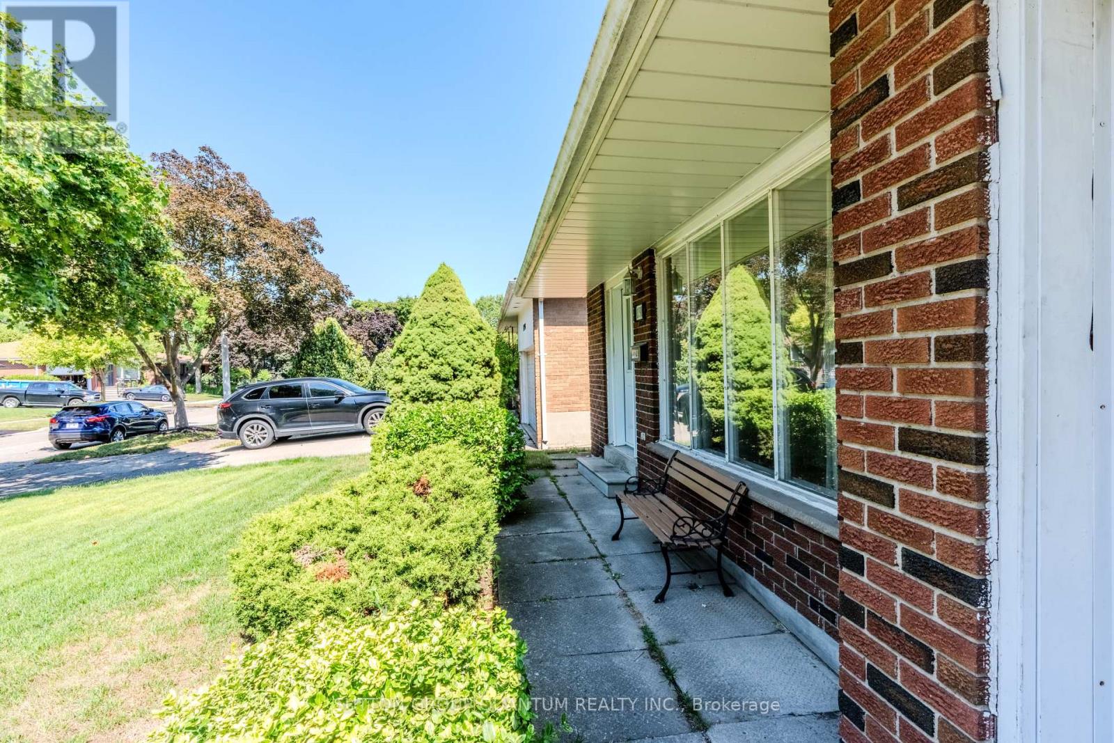 Photo 31 of 1798 Medallion Court, Mississauga ON