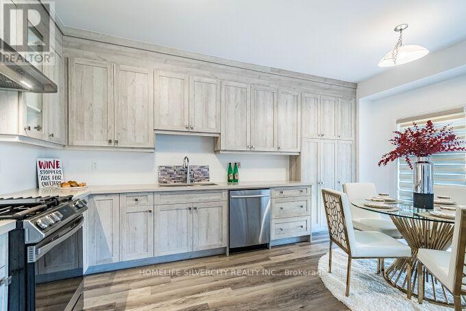 Photo 49 of 11 Holder Drive, Brantford ON