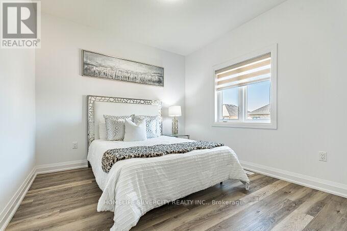Photo 14 of 11 Holder Drive, Brantford ON