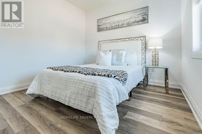 Photo 29 of 11 Holder Drive, Brantford ON
