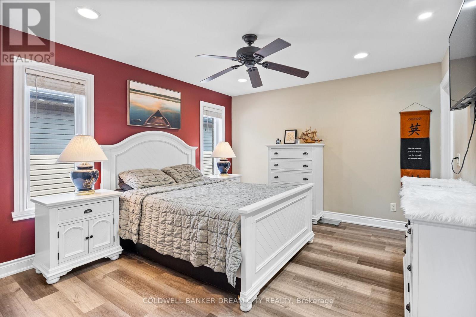 Photo 12 of 239 Branton Crescent, Windsor ON