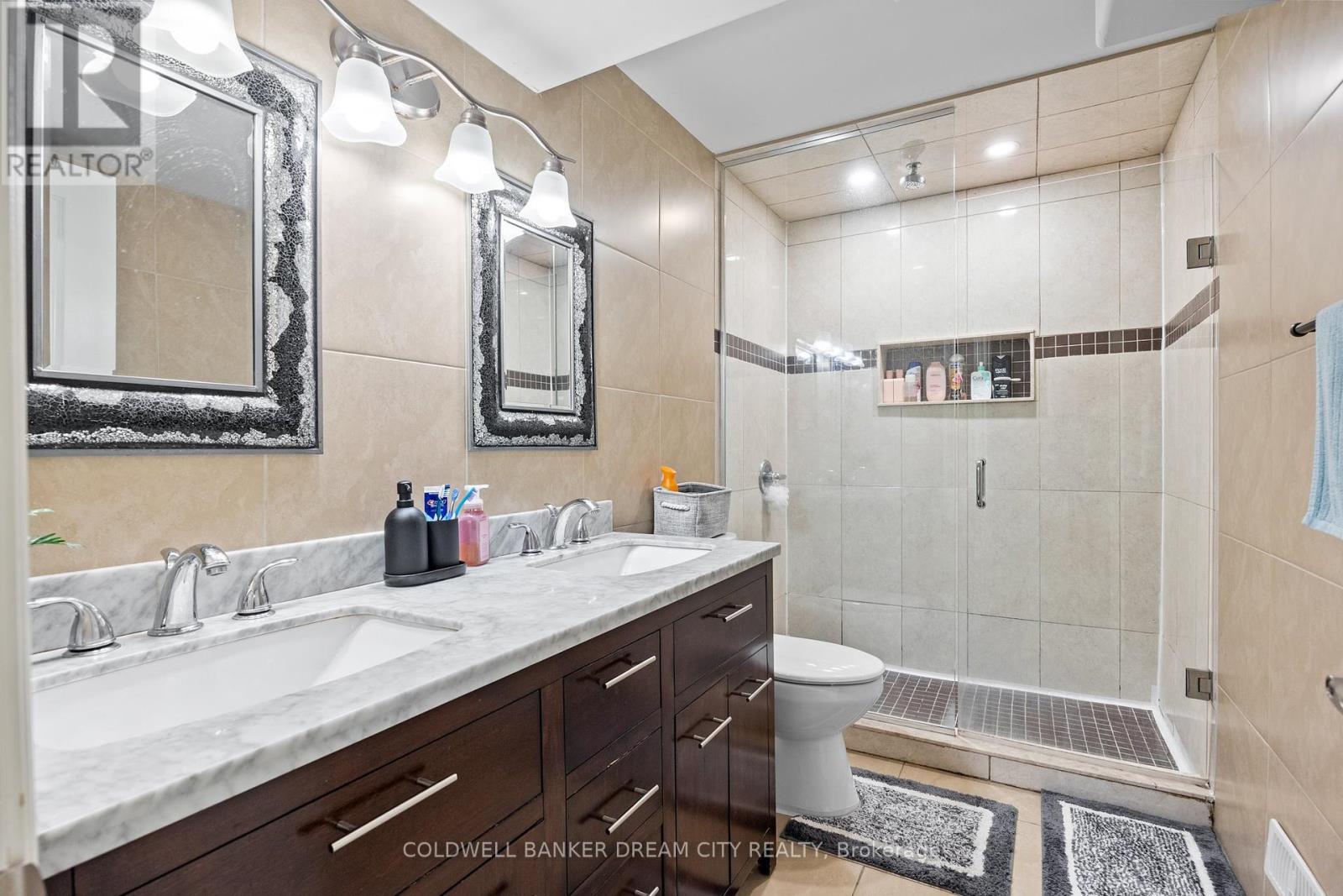 Photo 18 of 239 Branton Crescent, Windsor ON