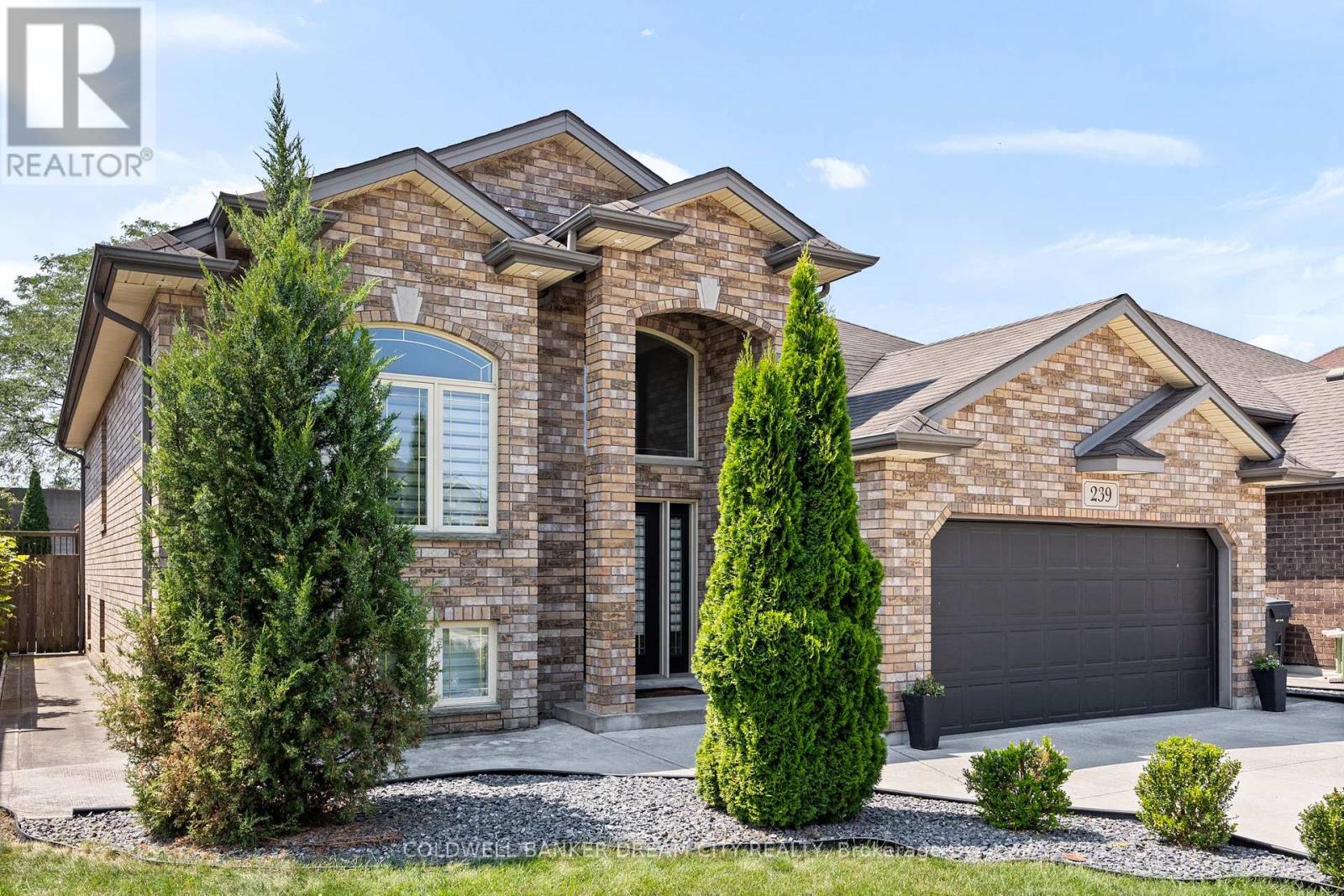 Photo 25 of 239 Branton Crescent, Windsor ON