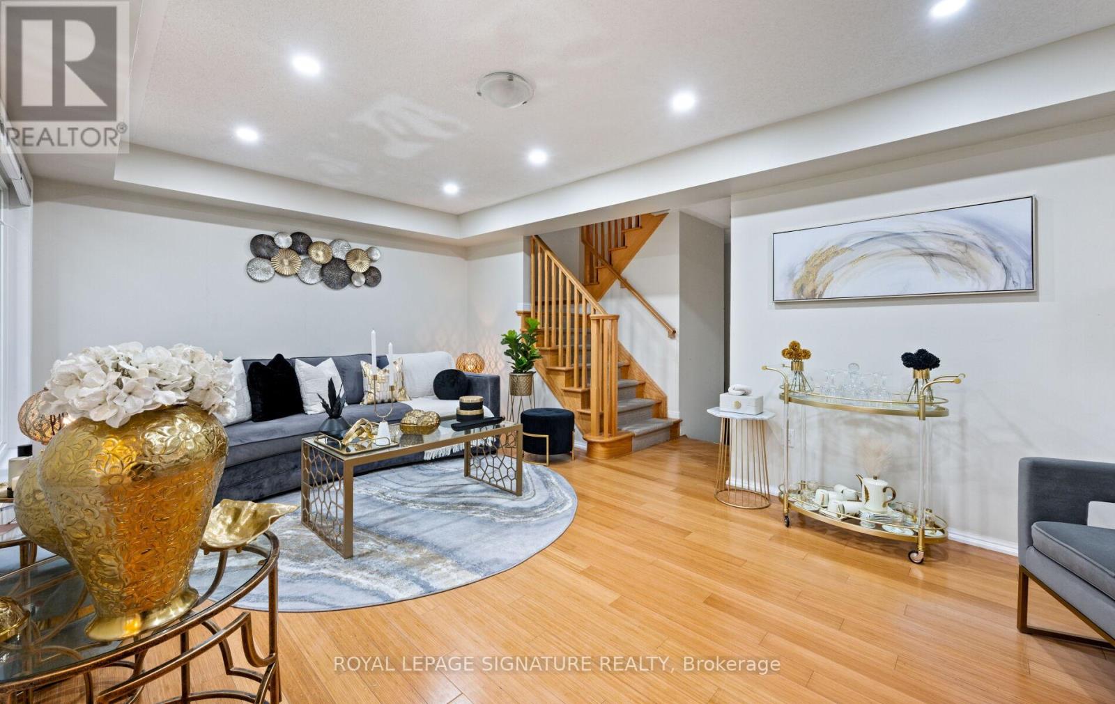Photo 25 of 656 Scott Boulevard, Milton ON