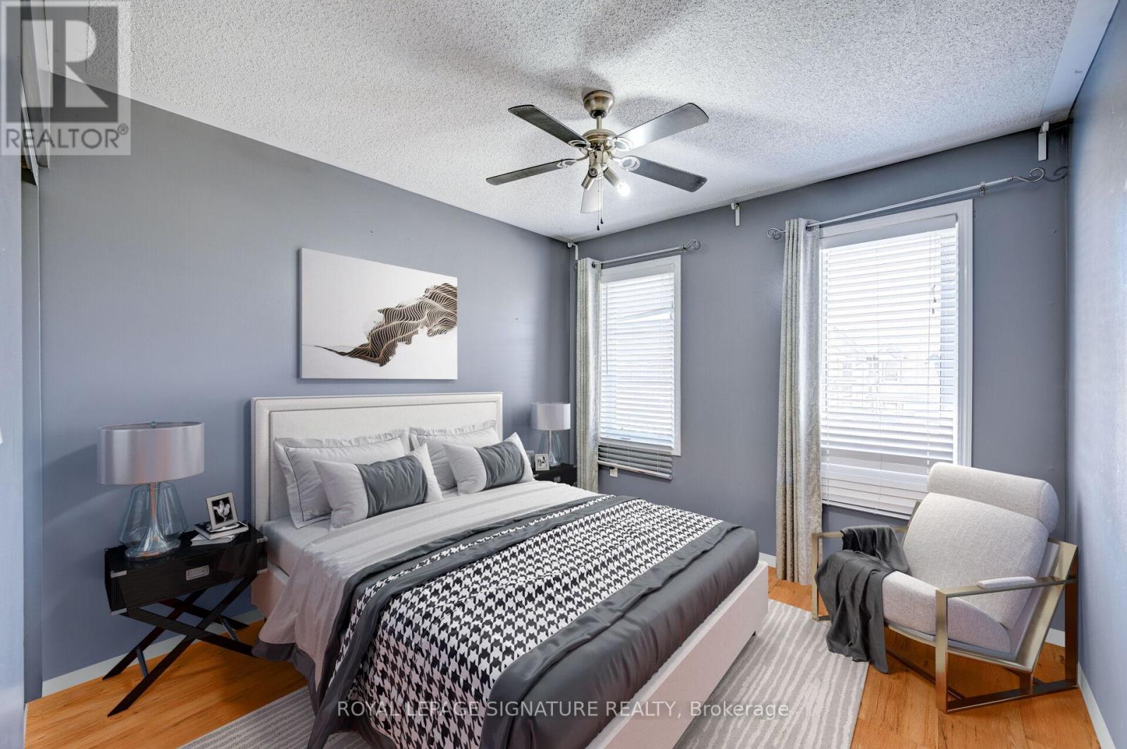 Photo 11 of 656 Scott Boulevard, Milton ON