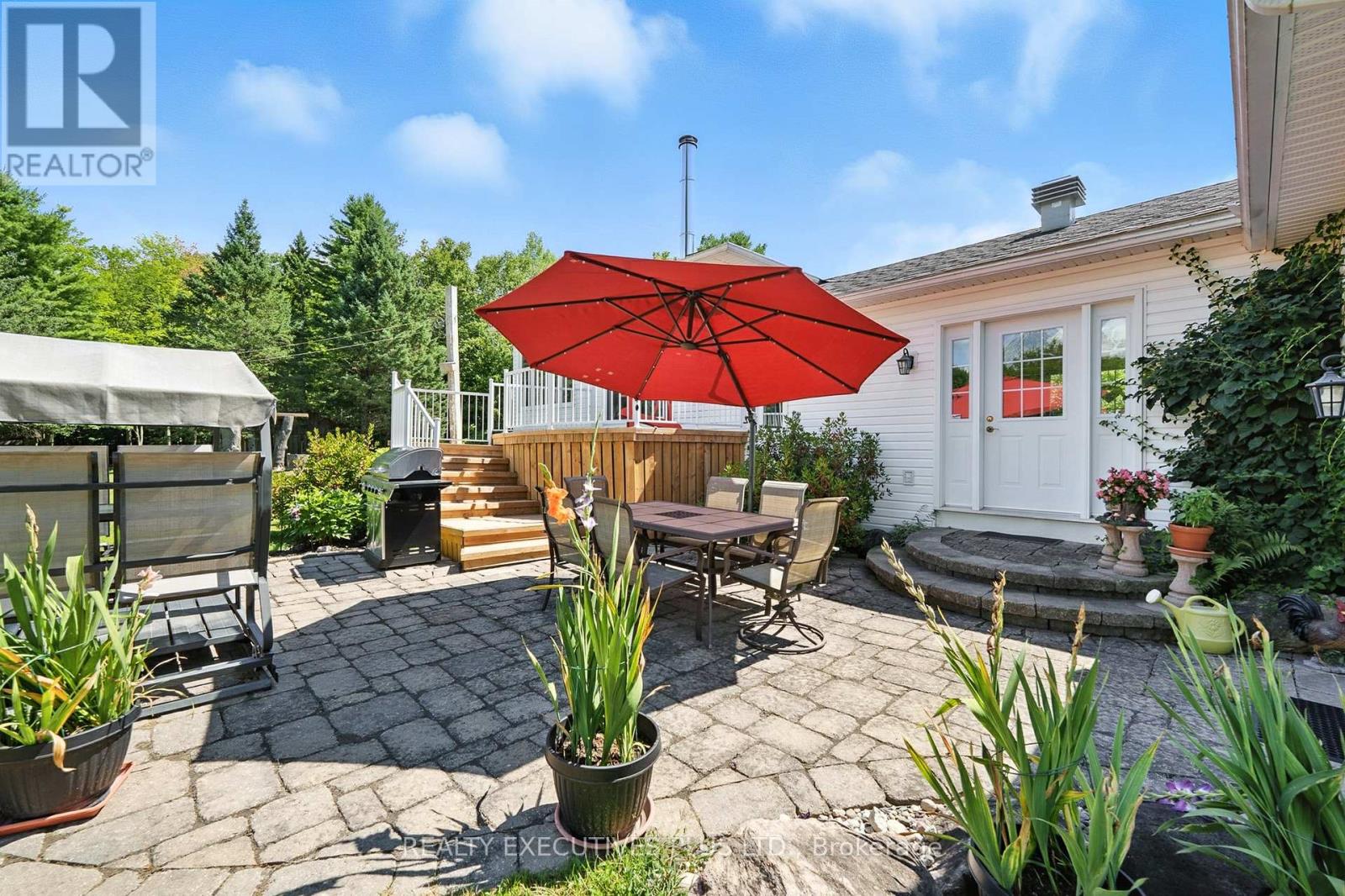 Photo 35 of 2935 Baseline Road, Clarencerockland ON