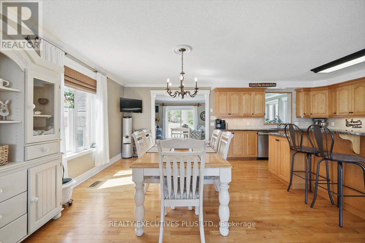 Photo 8 of 2935 Baseline Road, Clarencerockland ON