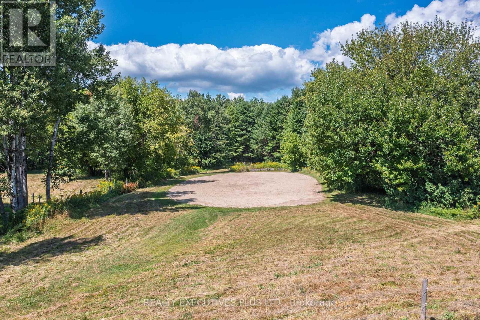 Photo 10 of 2935 Baseline Road, Clarencerockland ON