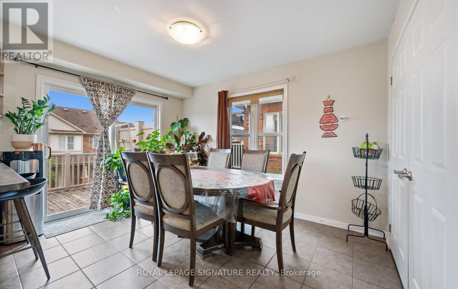 Photo 24 of 656 Scott Boulevard, Milton ON