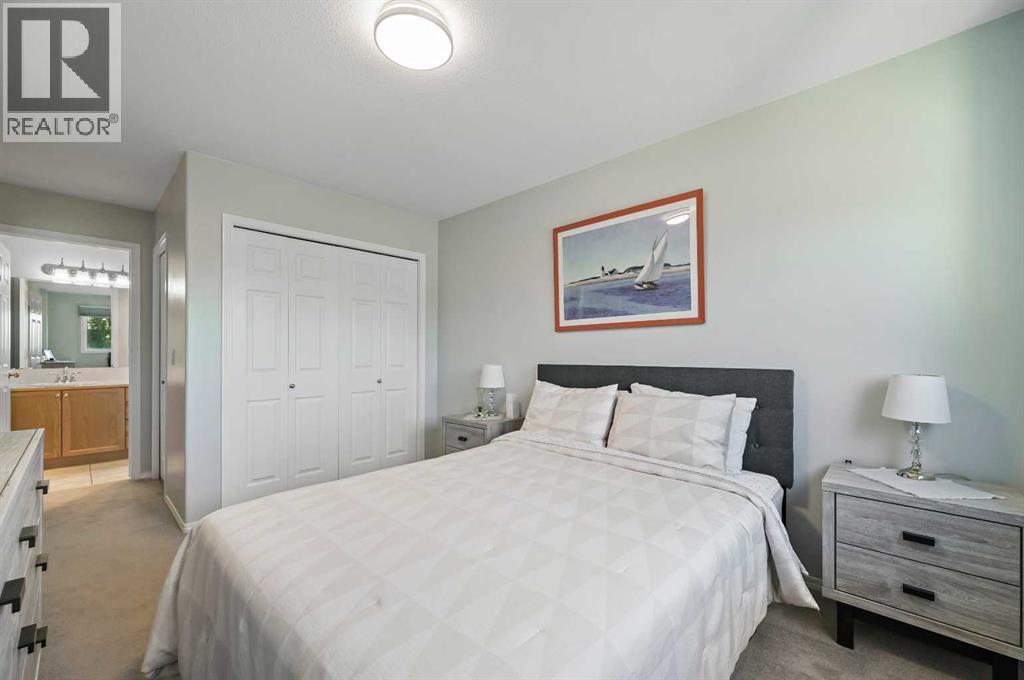 Single Family House for Sale in  Pinecliff Grove NE Pineridge Calgary 