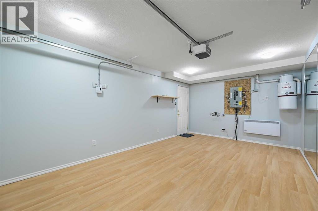 Single Family House for Sale in  Pinecliff Grove NE Pineridge Calgary 