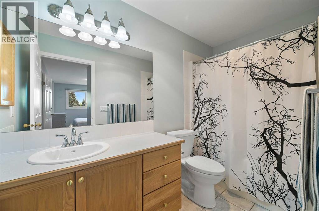 Single Family House for Sale in  Pinecliff Grove NE Pineridge Calgary 