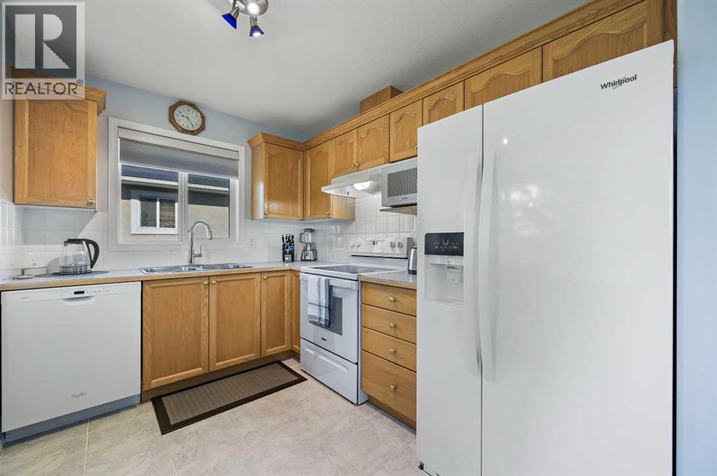 Single Family House for Sale in  Pinecliff Grove NE Pineridge Calgary 