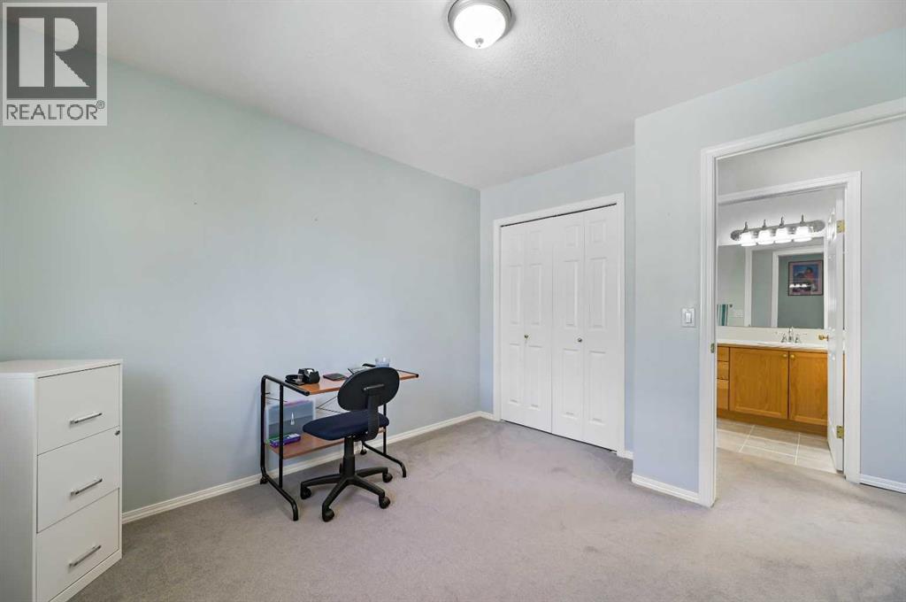 Single Family House for Sale in  Pinecliff Grove NE Pineridge Calgary 