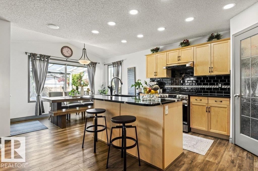Photo 17 of 16820 57 St Nw, Edmonton AB
