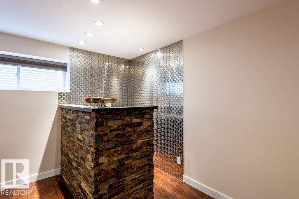 Photo 48 of 16820 57 St Nw, Edmonton AB
