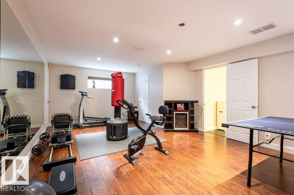 Photo 13 of 16820 57 St Nw, Edmonton AB