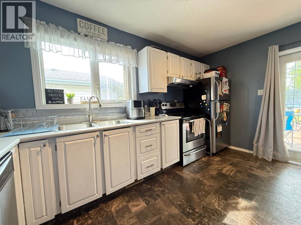 Photo 14 of 2914 56 Avenue, Lloydminster AB