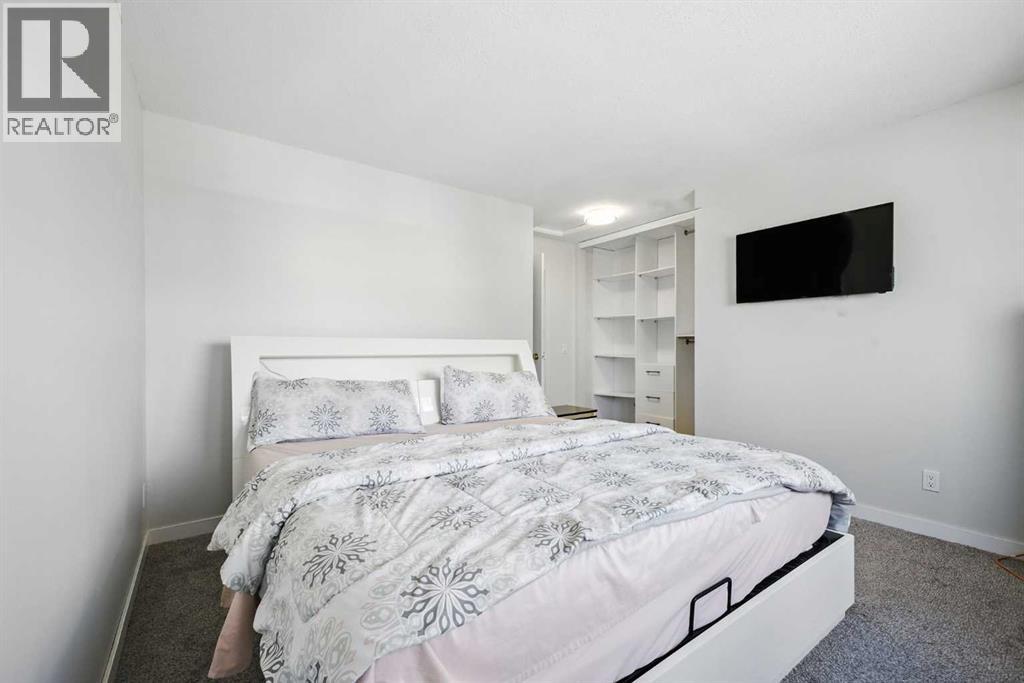 Single Family House for Sale in  Erin Road  SE Erin Woods Calgary 
