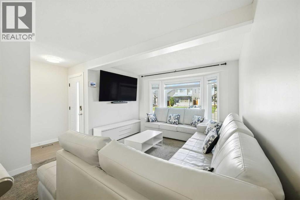 Single Family House for Sale in  Erin Road  SE Erin Woods Calgary 