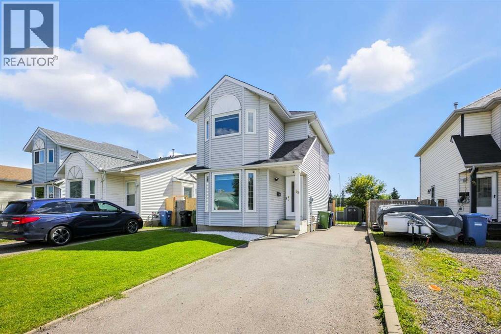 Single Family House for Sale in  Erin Road  SE Erin Woods Calgary 