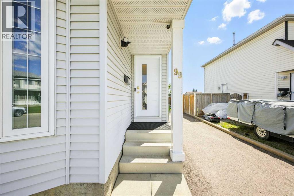 Single Family House for Sale in  Erin Road  SE Erin Woods Calgary 