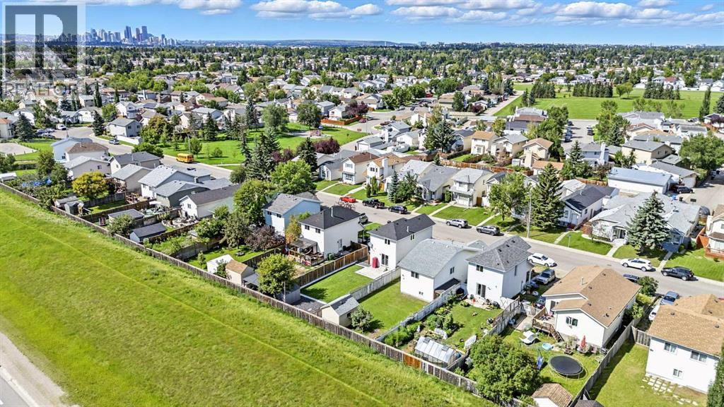 Single Family House for Sale in  Erin Road  SE Erin Woods Calgary 