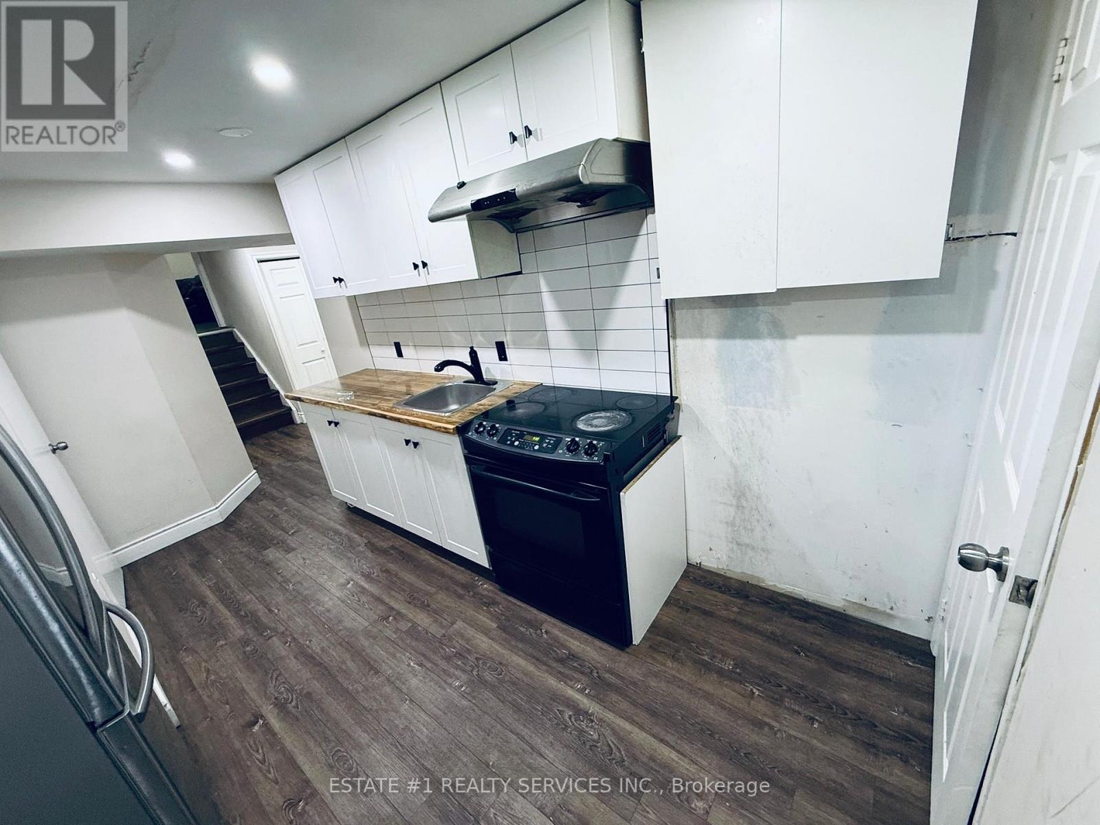 Photo 6 of 84 Simmons Boulevard, Brampton ON
