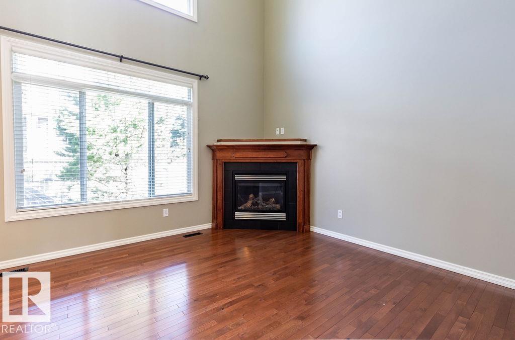 Photo 5 of 11546 11 Av Sw, Edmonton AB