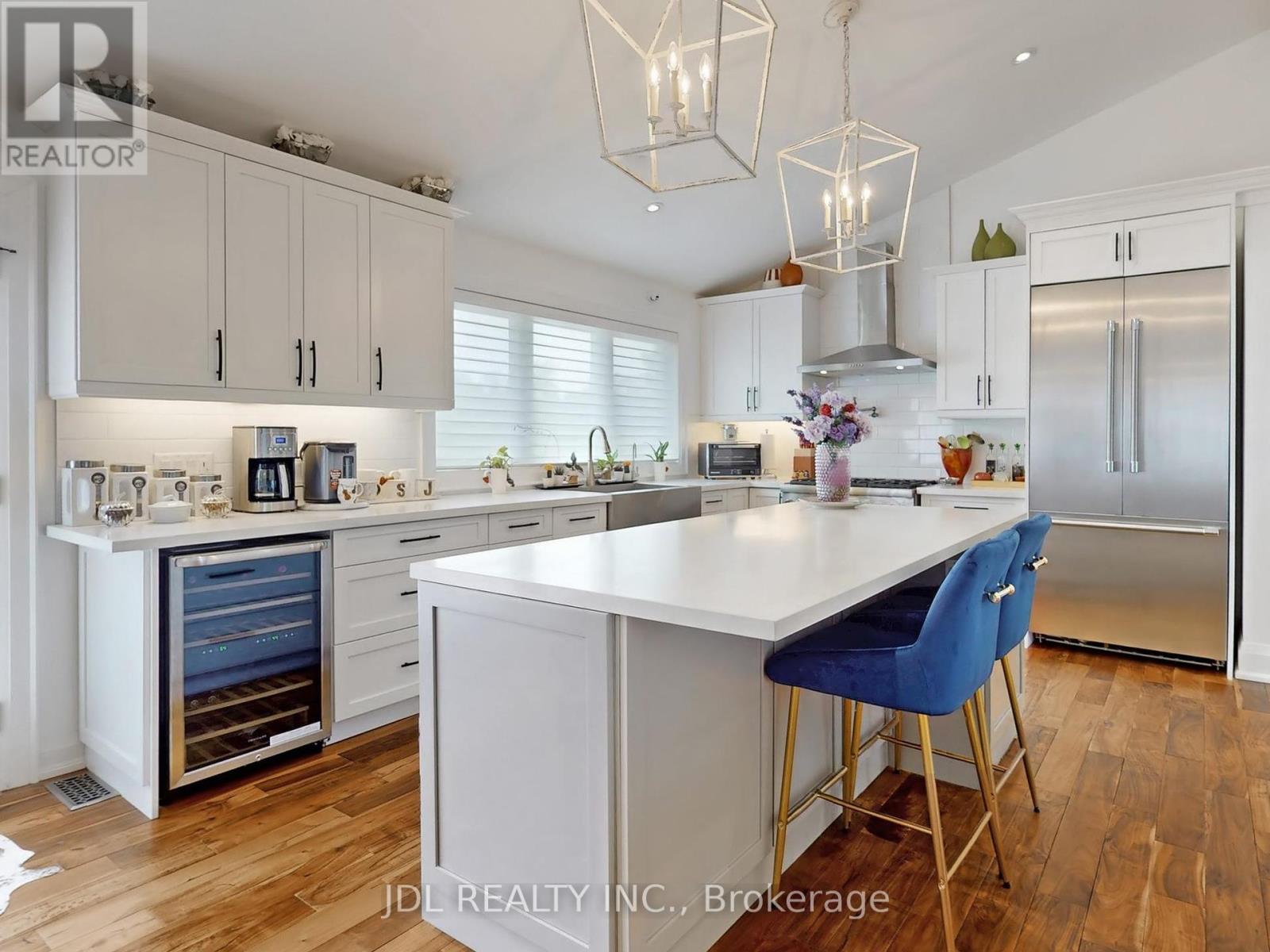Photo 15 of 11 Hedge Road, Georgina ON