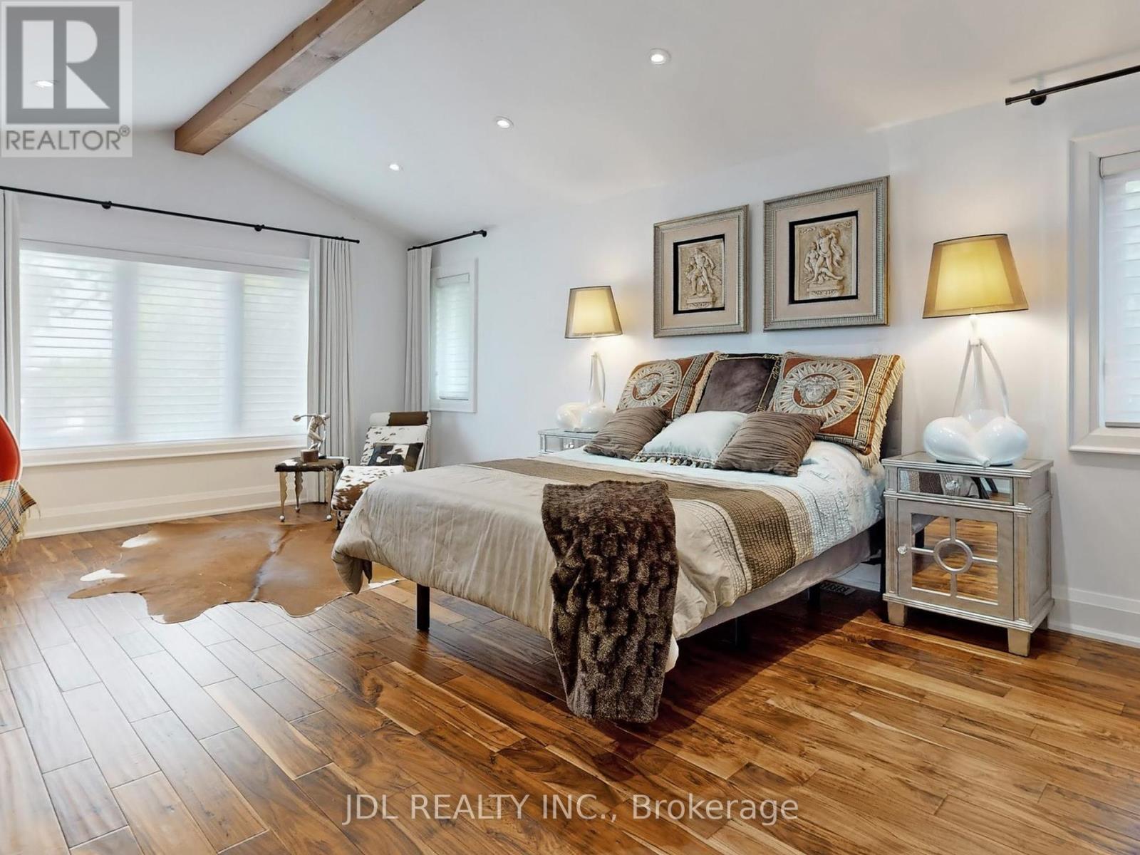 Photo 3 of 11 Hedge Road, Georgina ON