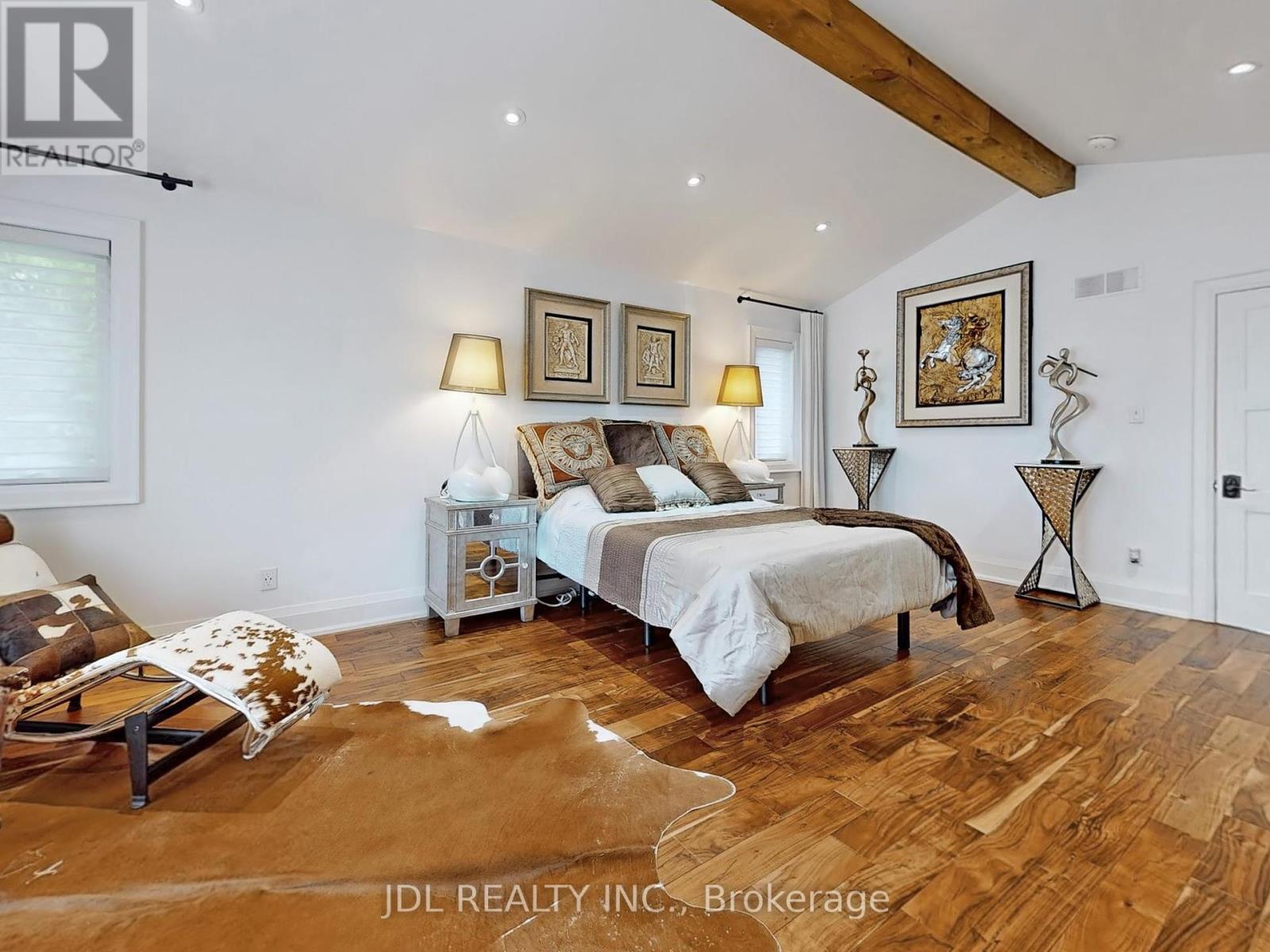 Photo 10 of 11 Hedge Road, Georgina ON