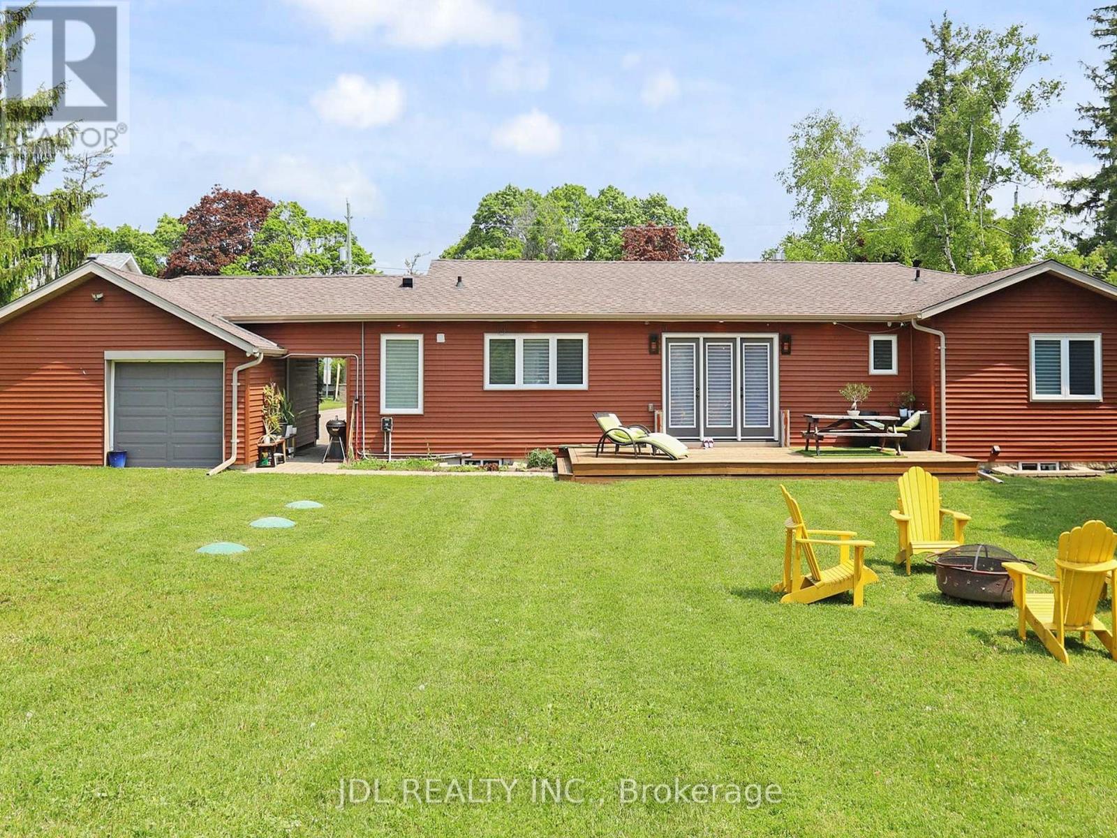Photo 25 of 11 Hedge Road, Georgina ON