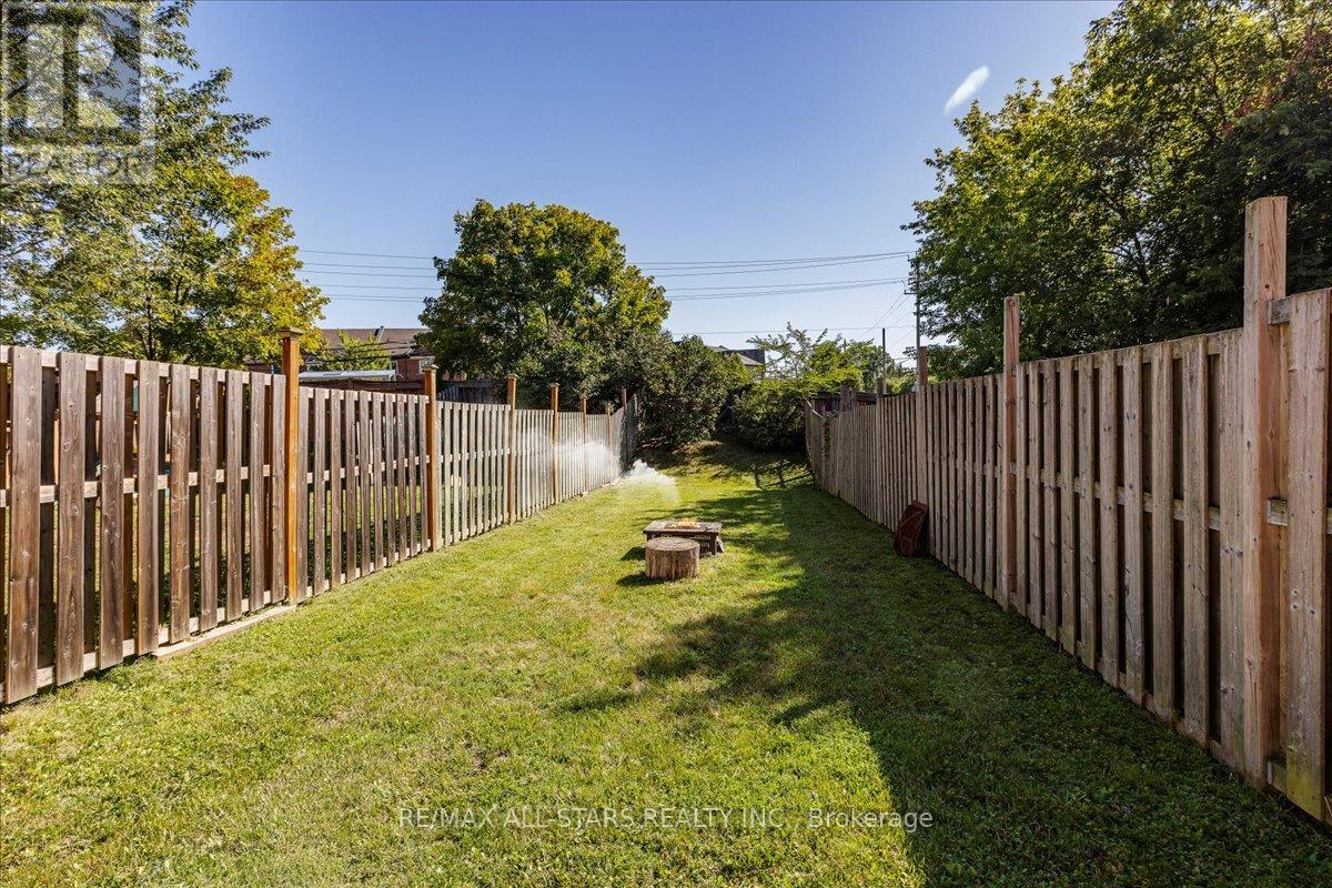 Photo 20 of 3 Hattie Court, Georgina ON