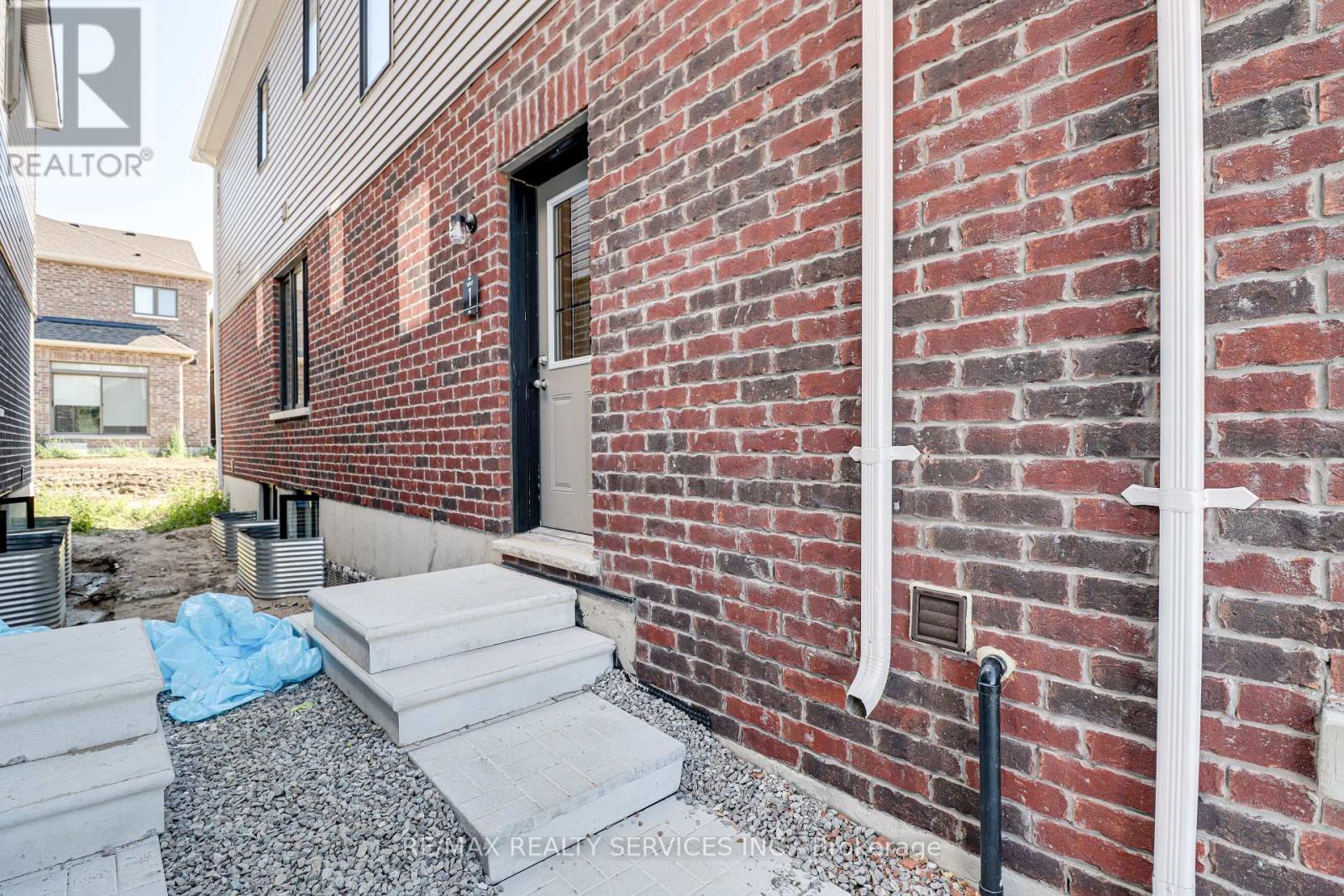 Photo 5 of Lower Level 106 Nottingham Road, Barrie ON