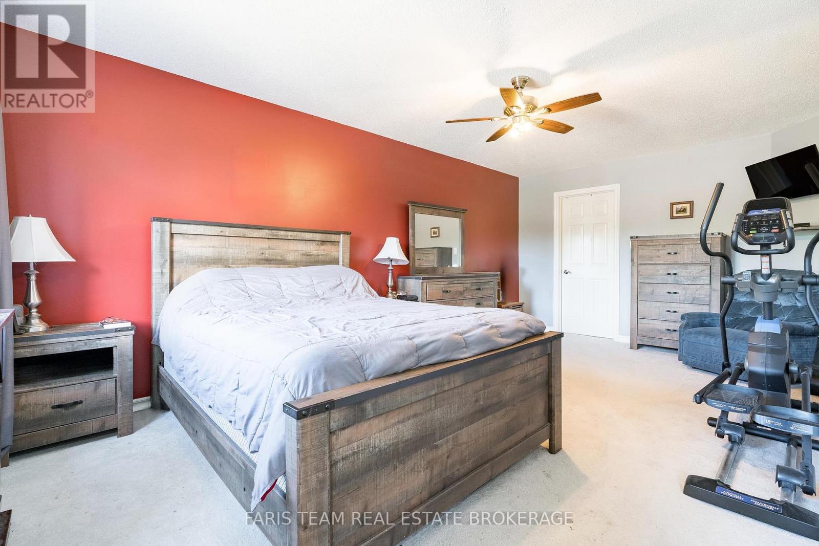 Photo 18 of 113 Ruffet Drive, Barrie ON
