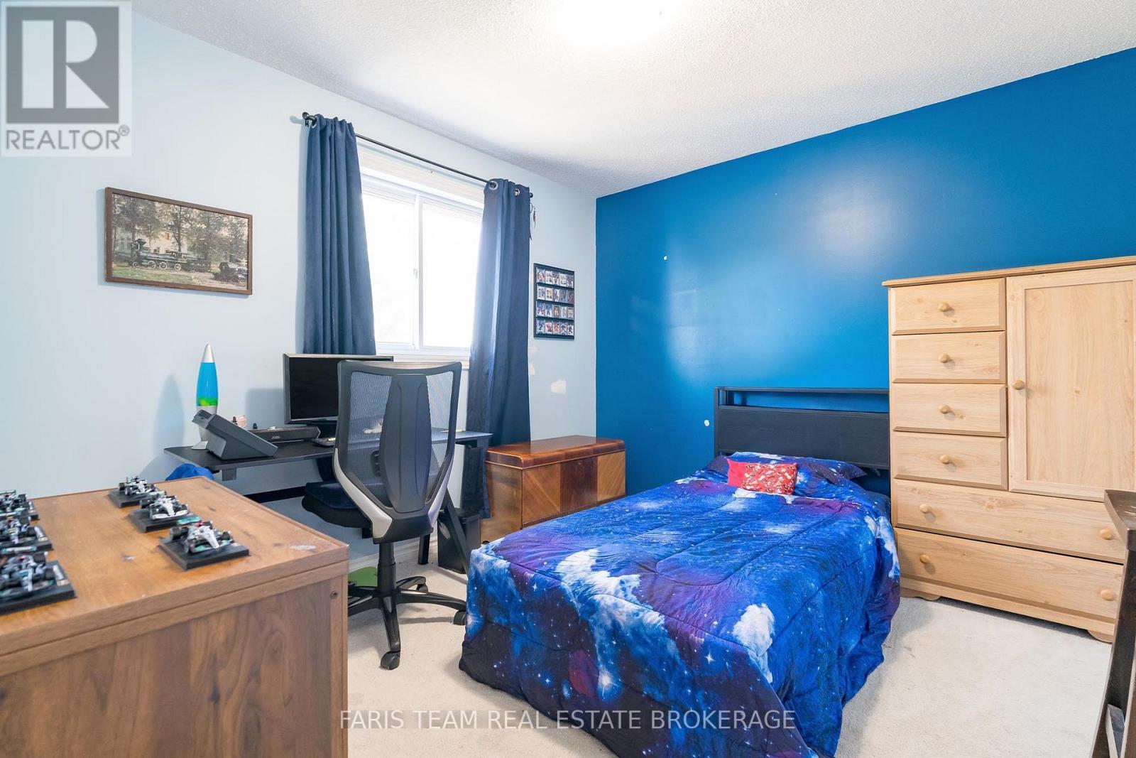 Photo 13 of 113 Ruffet Drive, Barrie ON