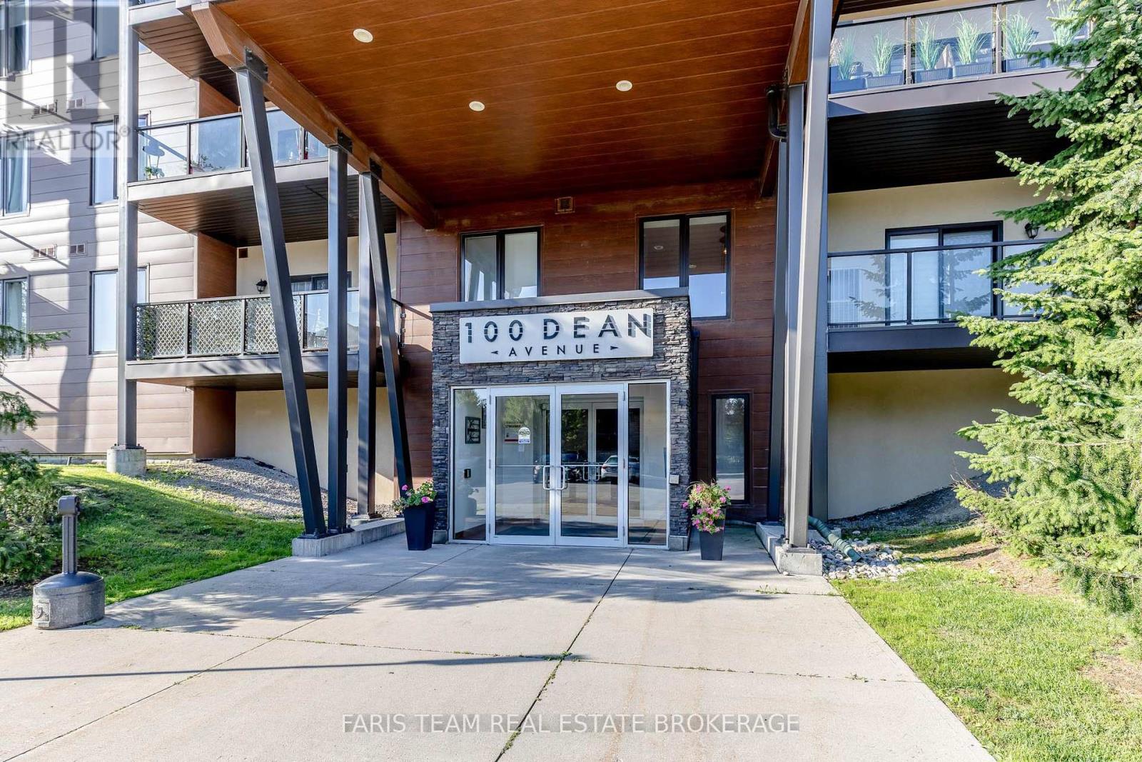Photo 10 of 211 100 Dean Avenue, Barrie ON