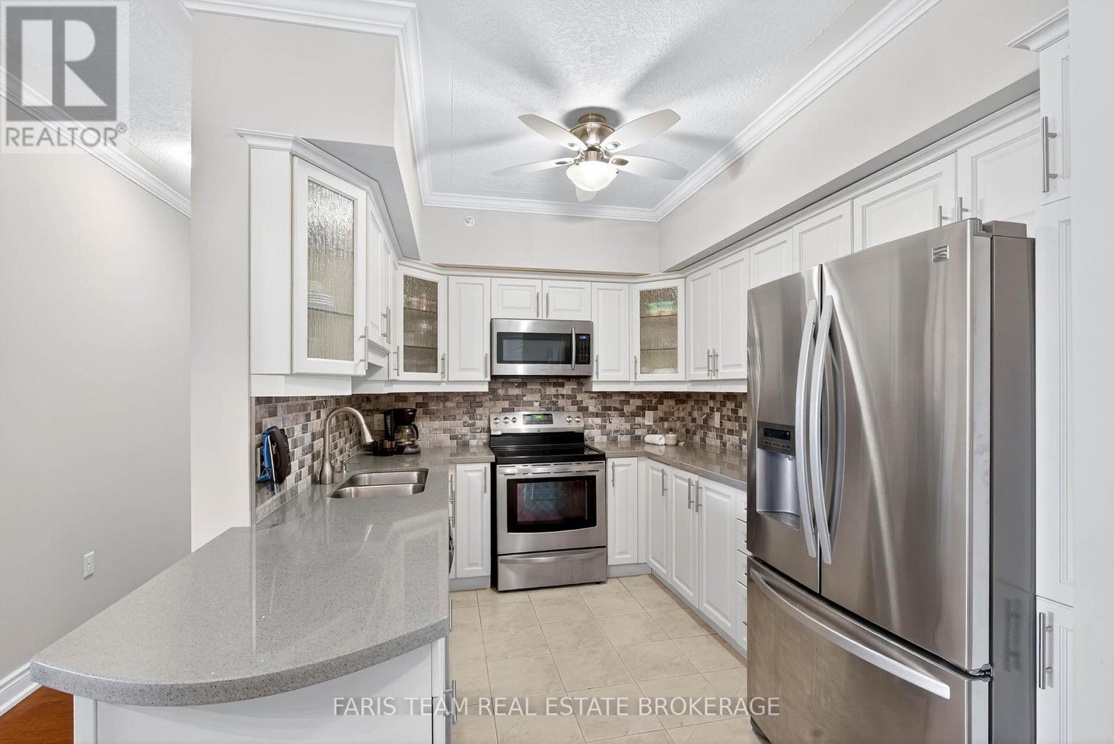 Photo 19 of 211 100 Dean Avenue, Barrie ON