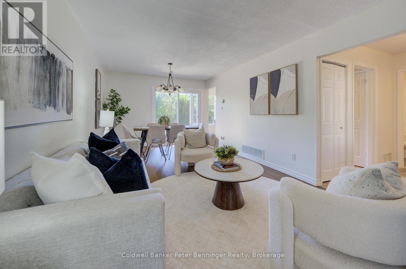 Photo 10 of 161 Satok Crescent, Milton ON