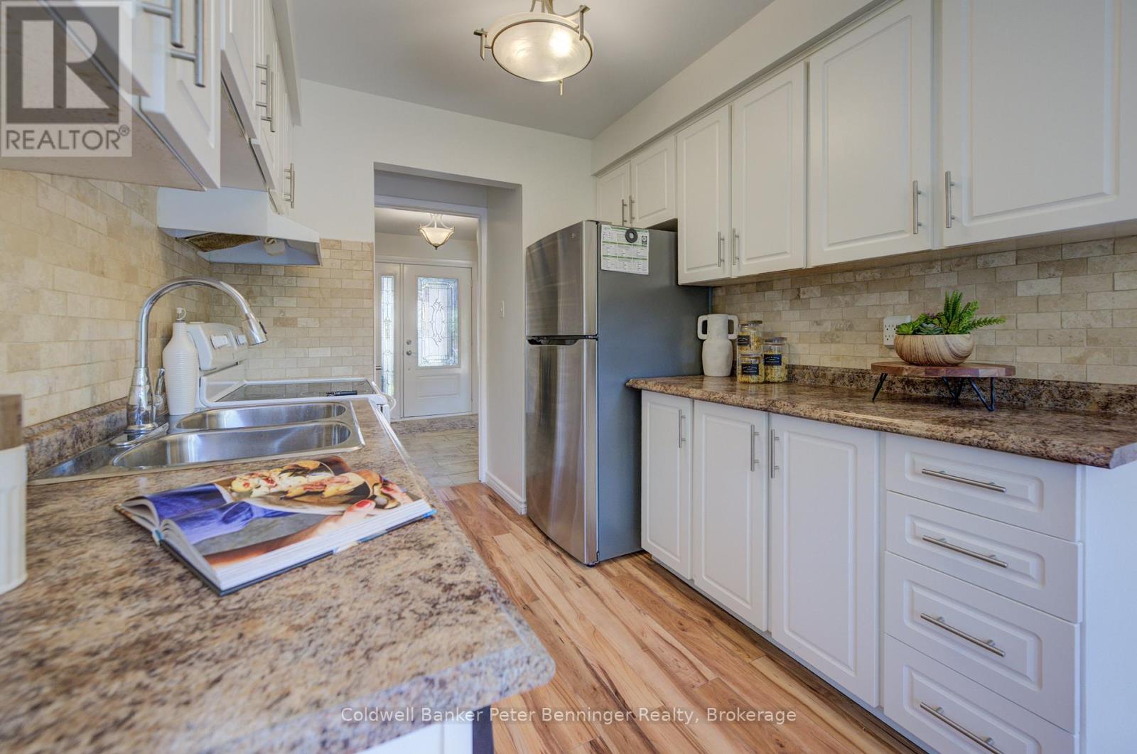 Photo 17 of 161 Satok Crescent, Milton ON