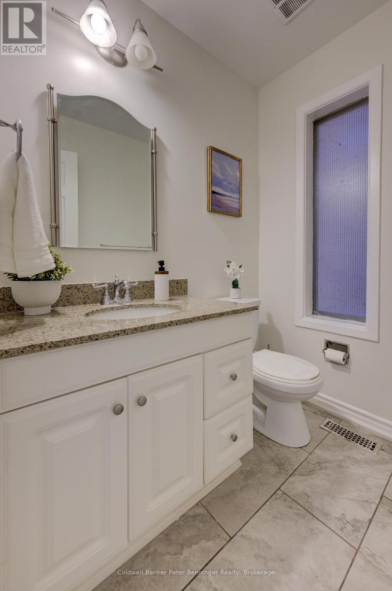 Photo 23 of 161 Satok Crescent, Milton ON