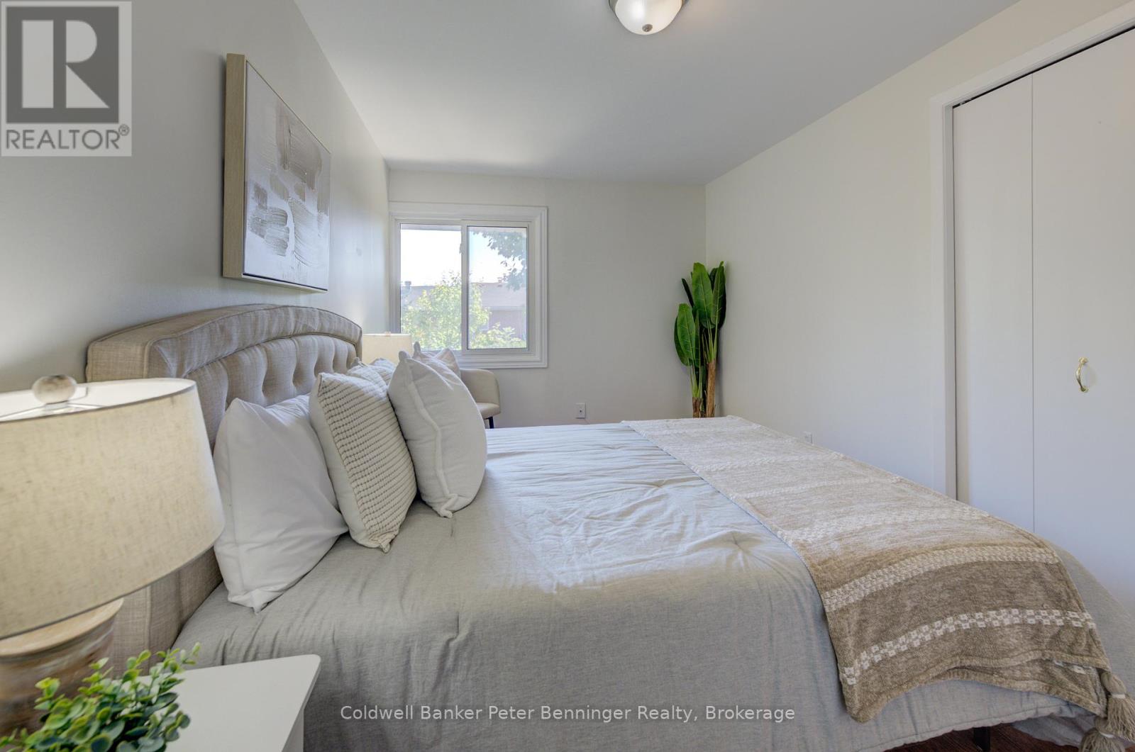 Photo 31 of 161 Satok Crescent, Milton ON