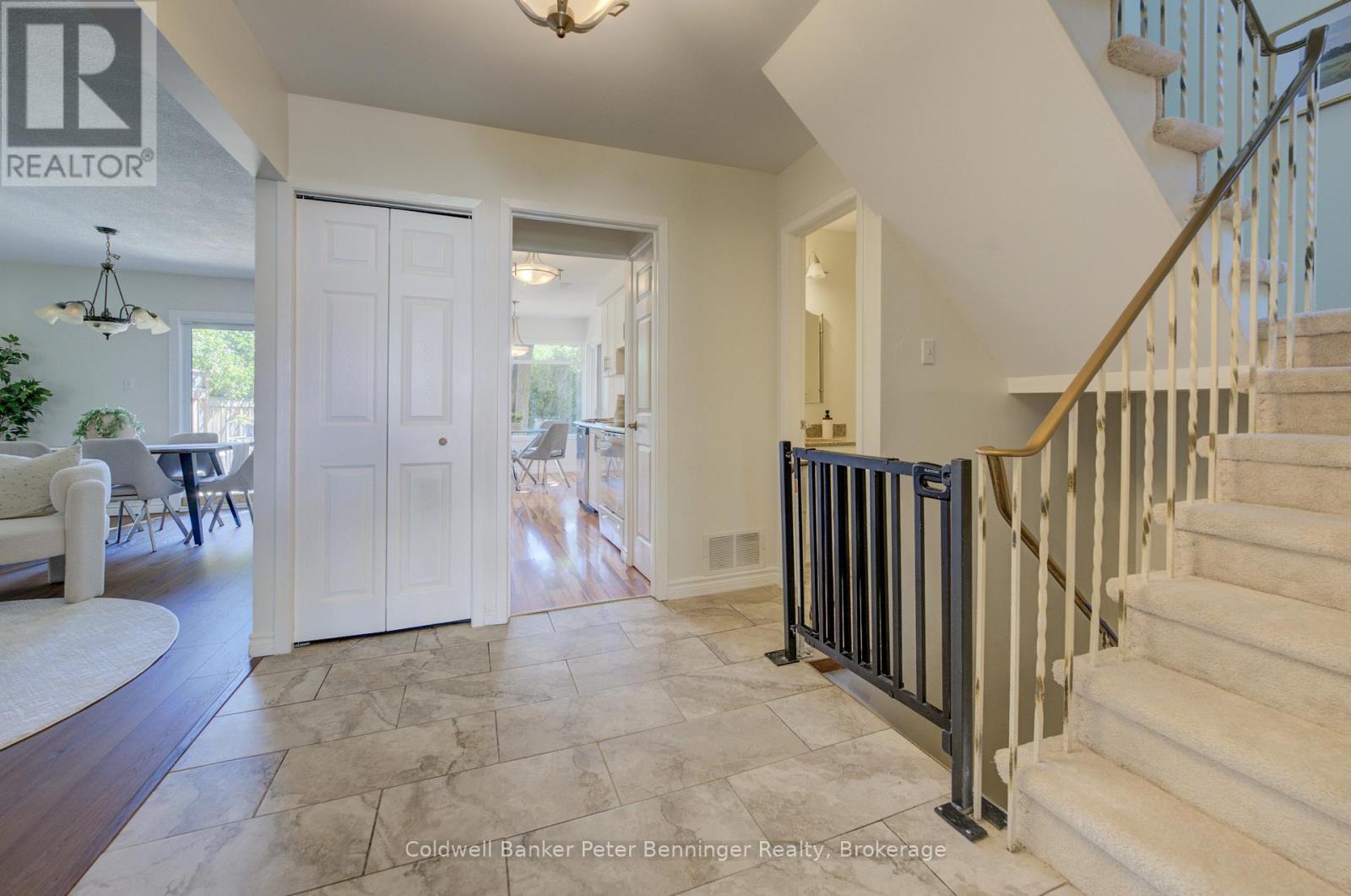 Photo 5 of 161 Satok Crescent, Milton ON