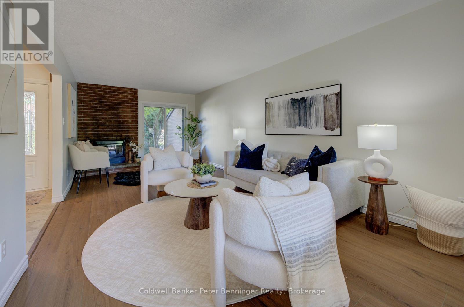 Photo 8 of 161 Satok Crescent, Milton ON
